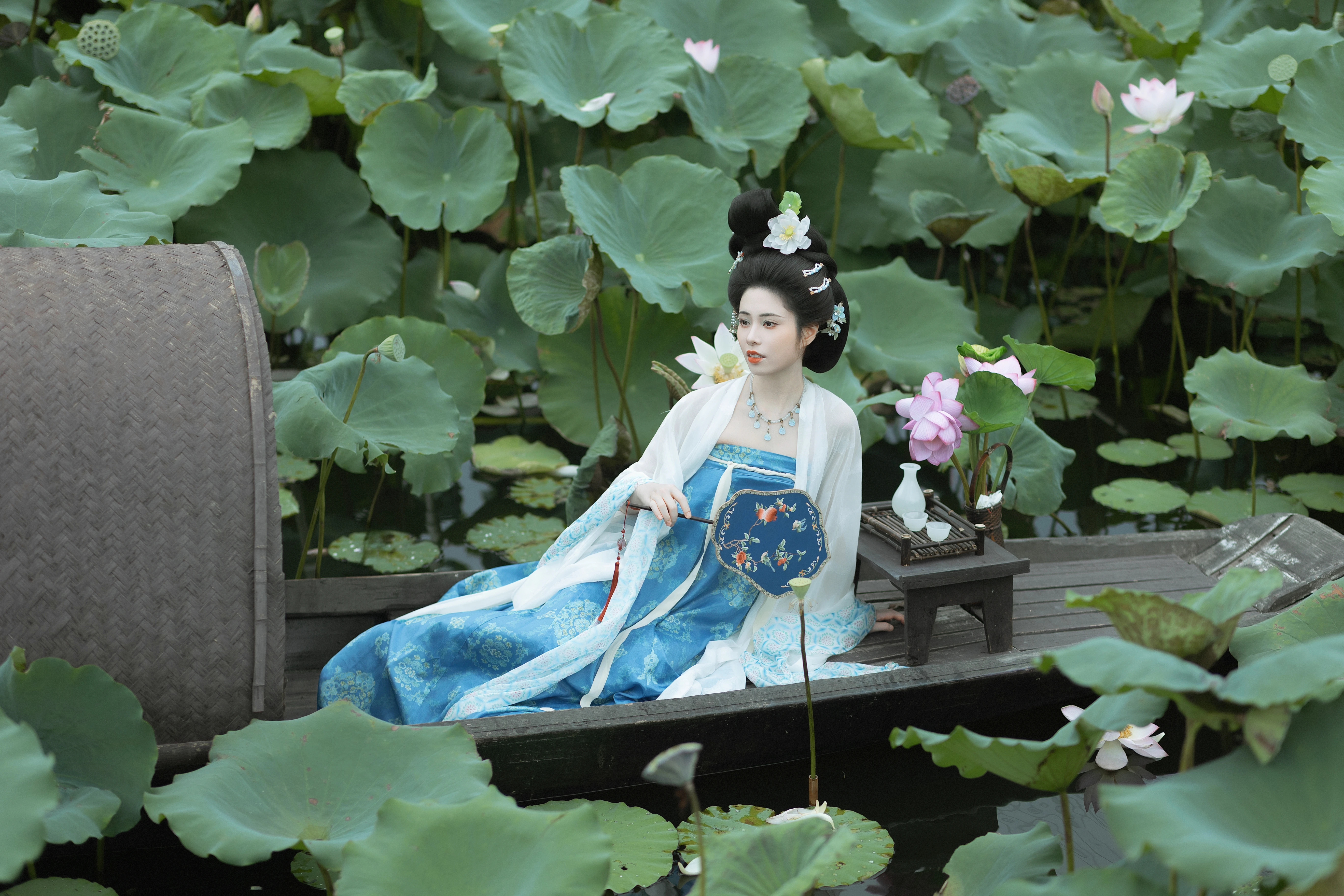 �ɼ���� è��