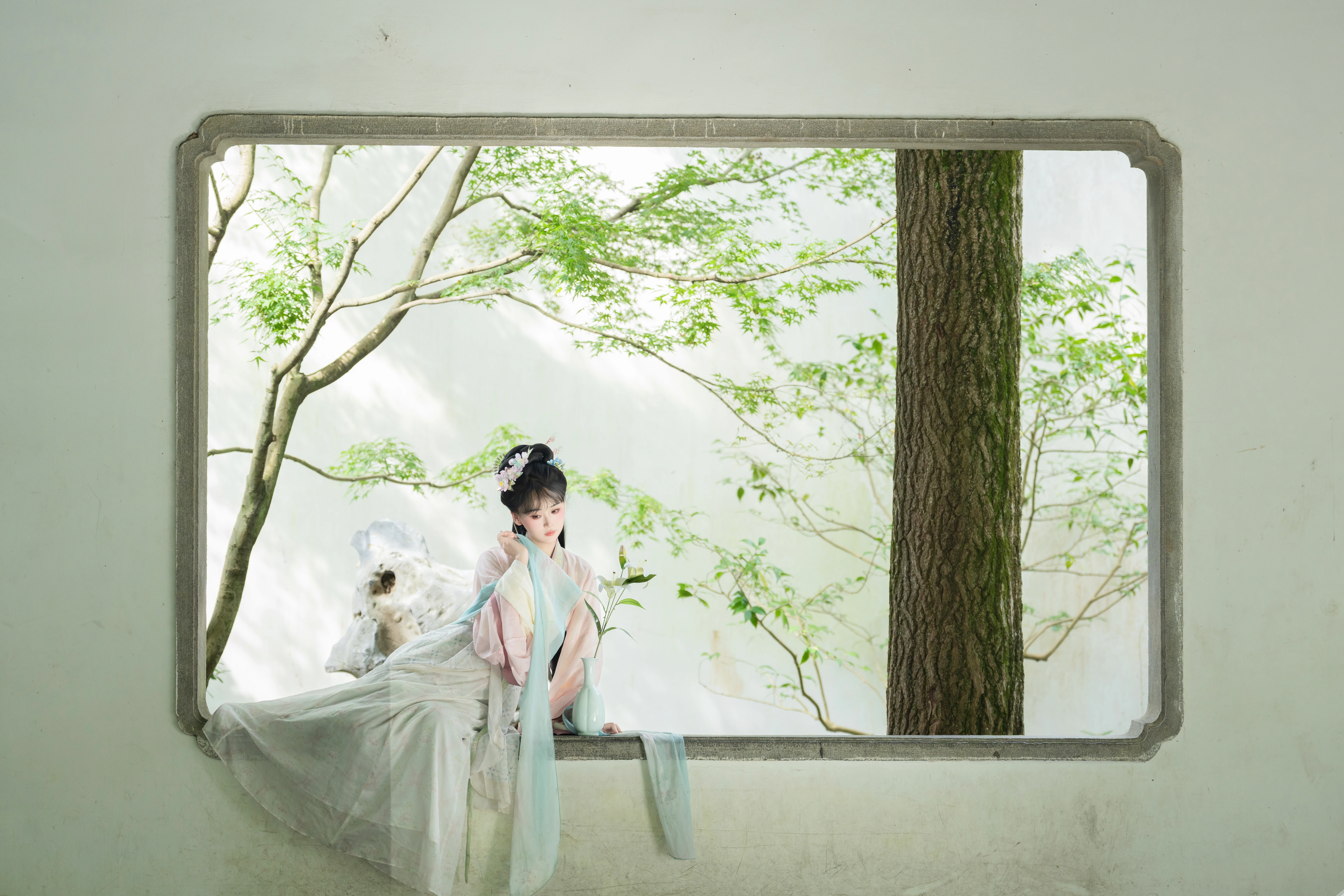 ��ɫ��Ů ��һֻ����