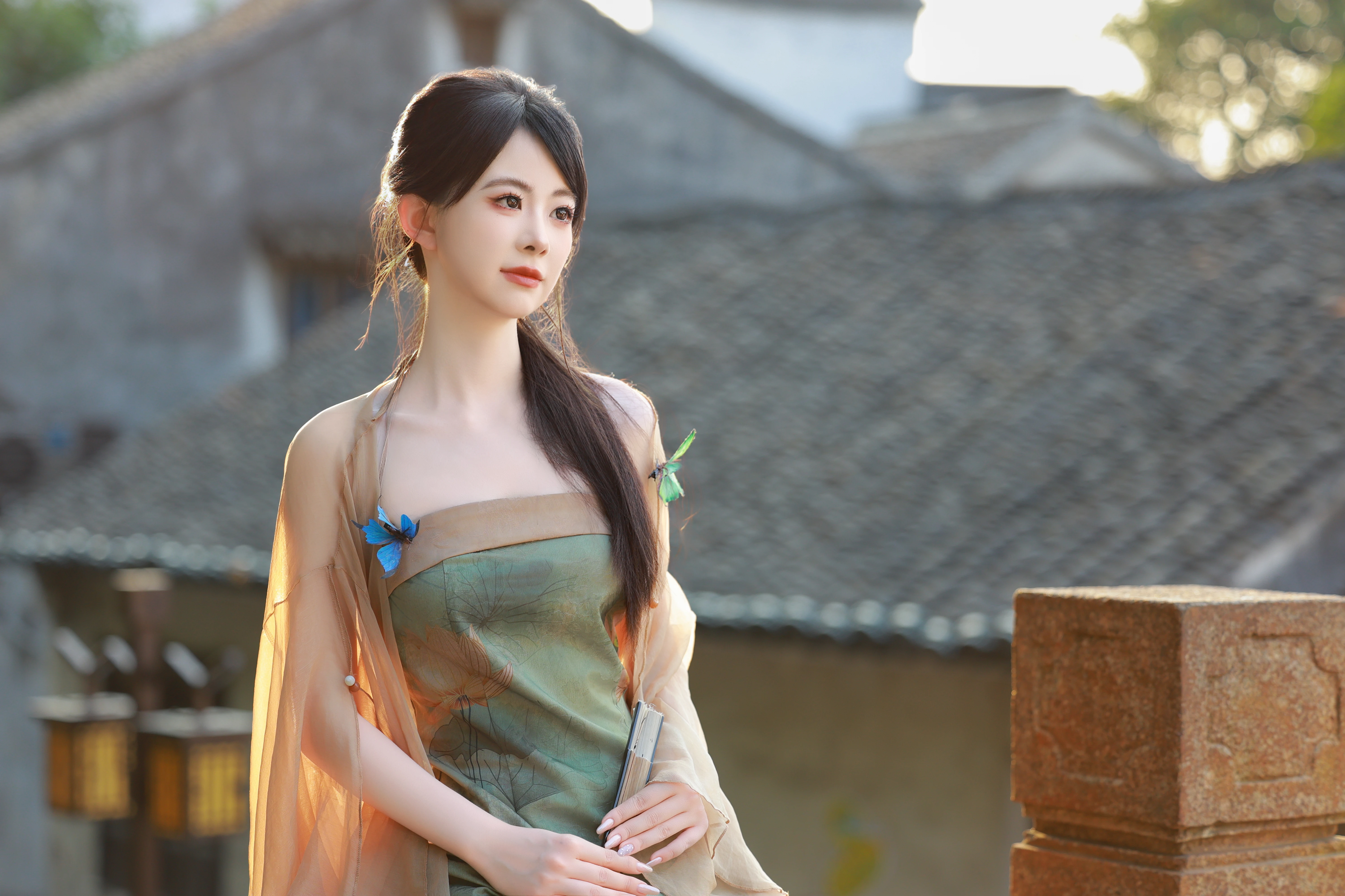 ��������