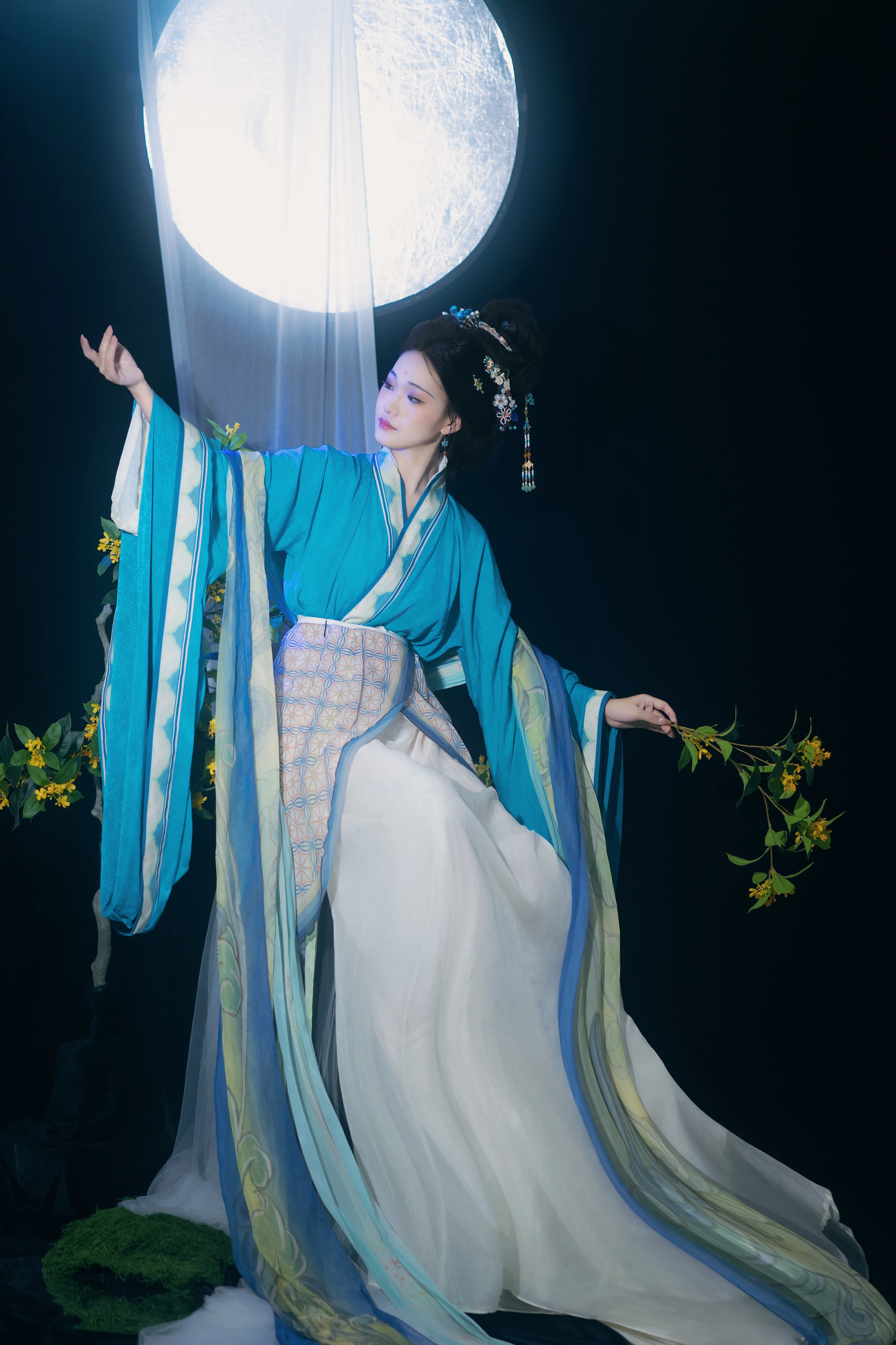 �϶�����