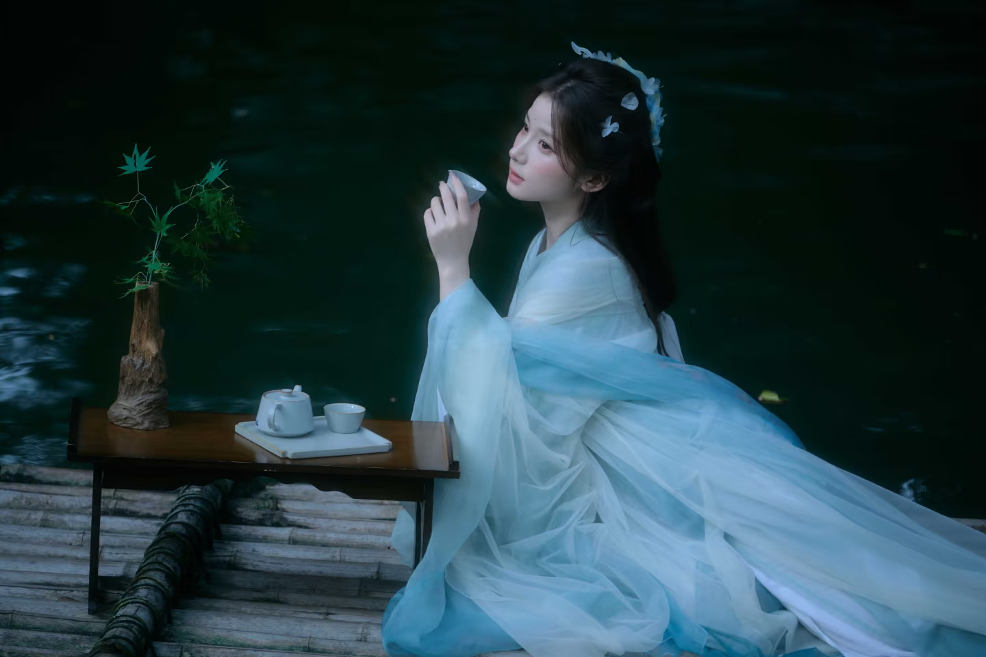 ���������л�֦�����ⰻȻ�뻭��