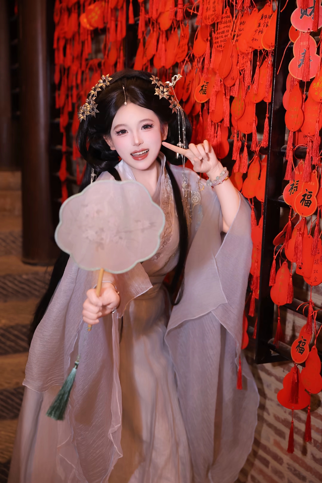 ����ӯ�ţ�Ц��ӯӯ