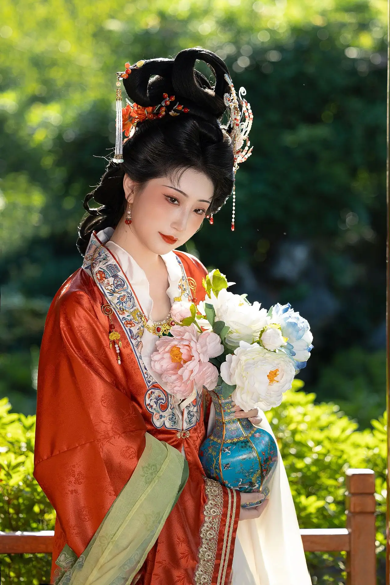 绢人湘云 亭亭似月