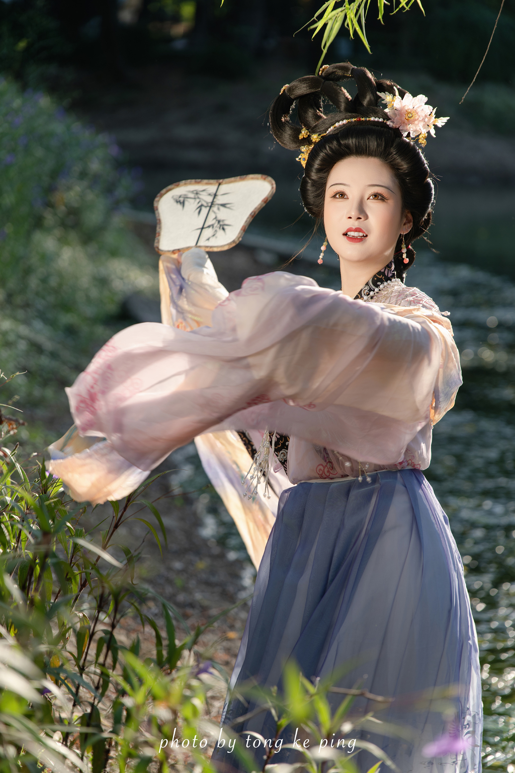 唐朝的仕女，江城的秋色