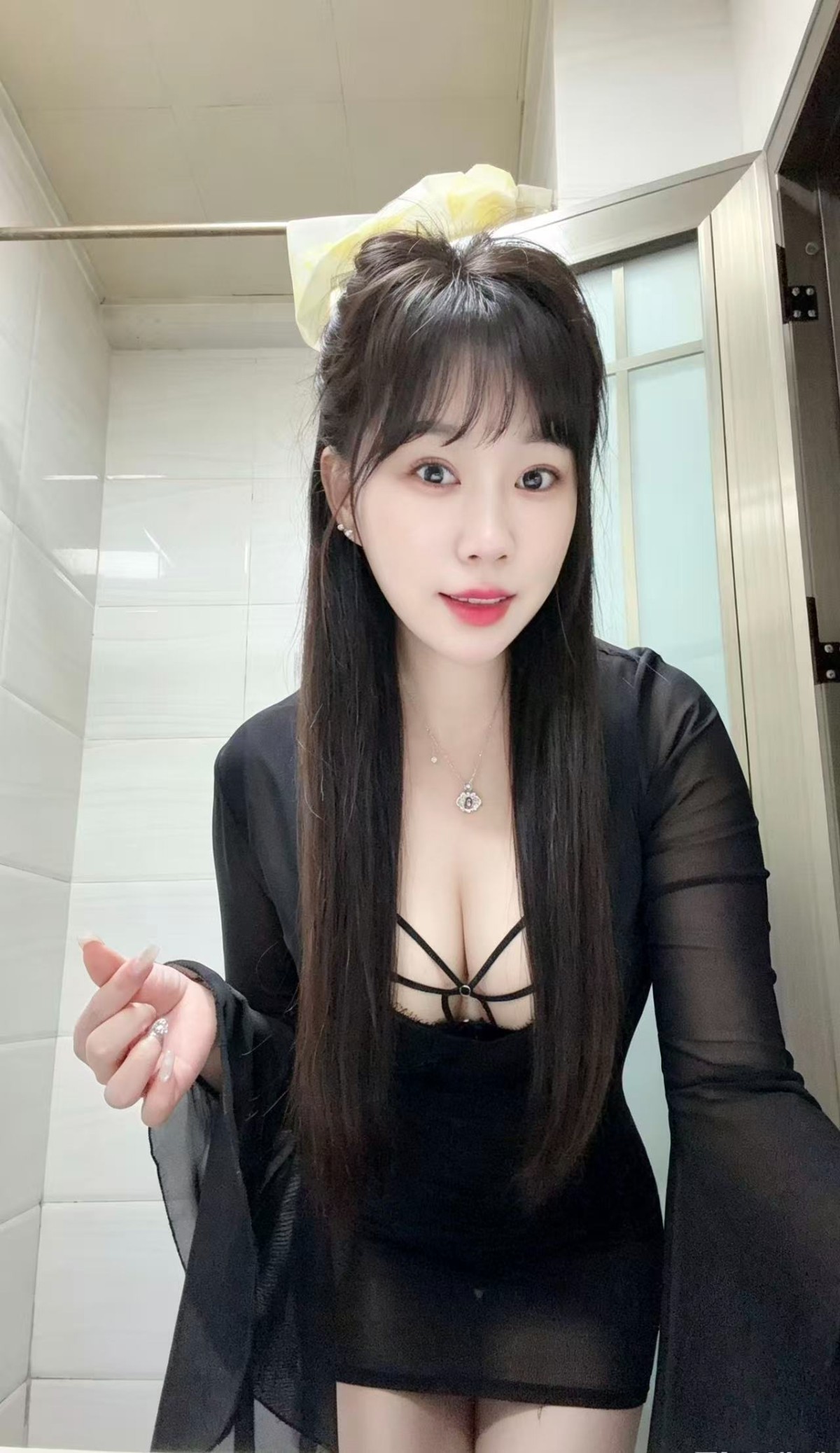 一批小姐姐
