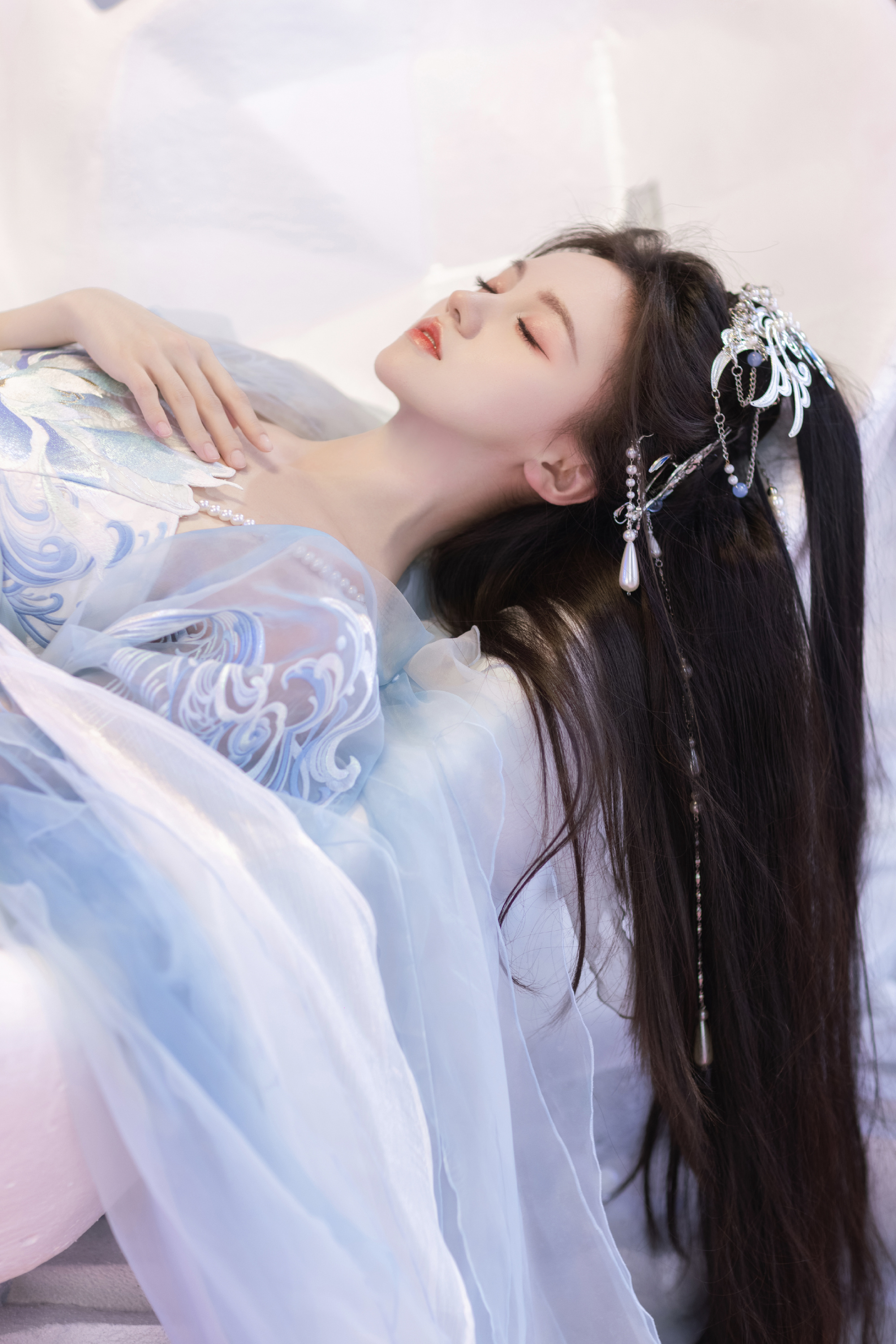 006iu57Xgy1hf5n46q95wj347s6bknpm.jpg