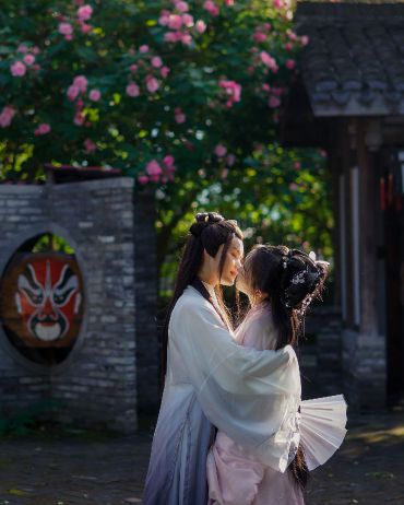 花重锦官城