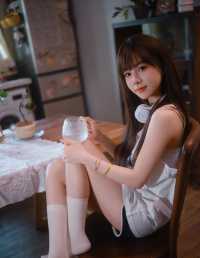 居家女孩