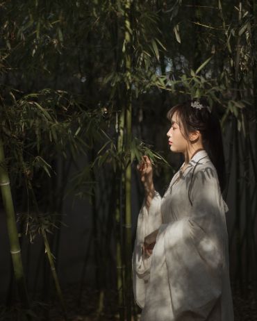 【汉服写真】这大概就是小说中的清冷女主角吧！  写真汉服少女写