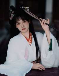 衣襟带花 岁月风平 小小雨