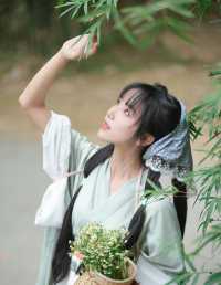 他可曾晓得 这儿还有个姑娘在等他