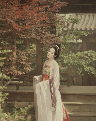 簪花仕女