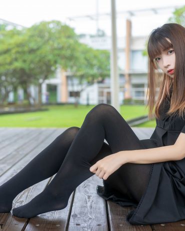 喵糖映画 VOL.423 黑裙黑袜