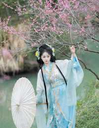 阴天梅花 湫一只岁岁