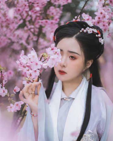 汉服《花落》