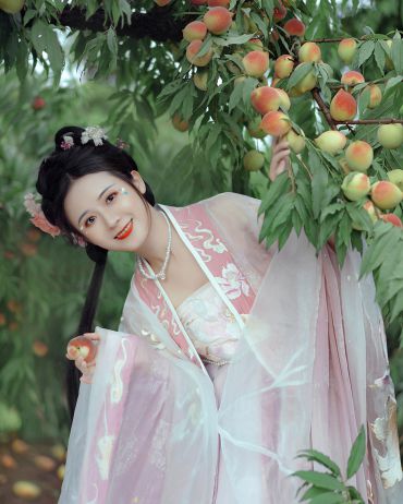七月桃园汉服
