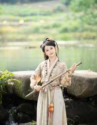 小师妹下山历练了 湫一只岁岁
