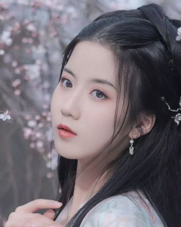 白衣飘飘