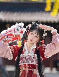 提前过蛇年了 湫一只岁岁