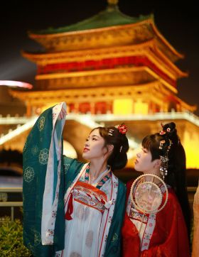 大唐不夜城汉服夜景拍摄