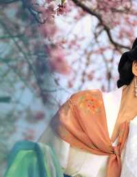 浣纱弄碧影，自与清波闲 三弦