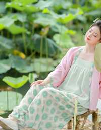 树荫照水弄晴柔，闲看蜻蜓立荷头 小猫鱼干