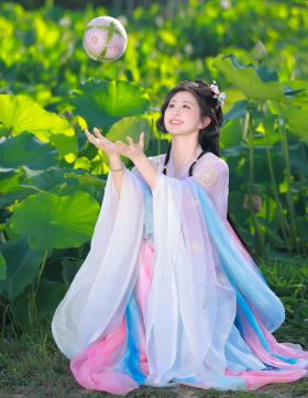青丝素手，红袖添香