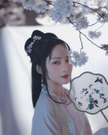 《聆仙音》