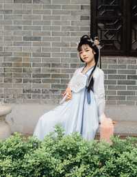 穿汉服的小女孩 丹丹