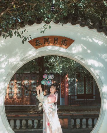 游海珠湖。