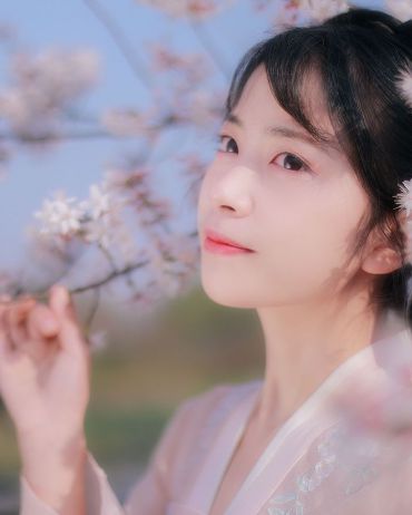 樱花汉服少女写真