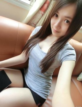 长发妹子自拍美图-噢耶-感谢美图软件