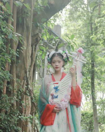 汉服小姐姐