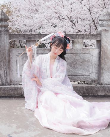 樱花&#127800;汉服  甜甜的樱花汉服妹妹