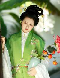 浣溪沙庭中绿影