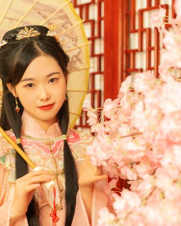 明月如霜，照见人如画