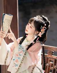 粉色的清汉女好可爱 湫一只岁岁