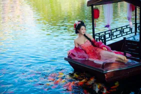 锦鲤汉服美女 米妮爱美丽
