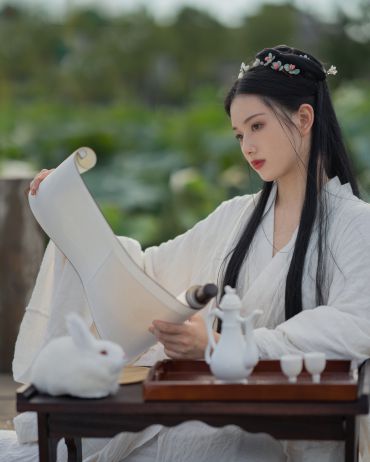 一组汉服片子