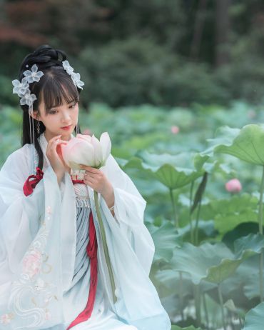 美丽总是与汉服相伴的