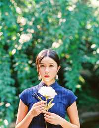 惊鸿一瞥，相见又何时 紫凝