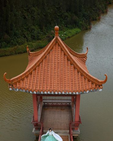 你追你的西方骨，我爱我的东方相