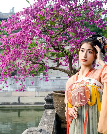余荫清幽径 · 汉服俏美人