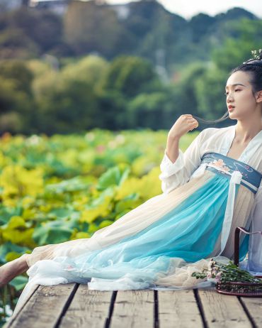 汉服-荷花-春晓