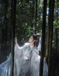 神女｜我们就这样一万年