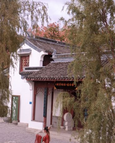 园博园的亭子汉服