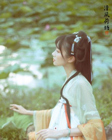 清风荷塘