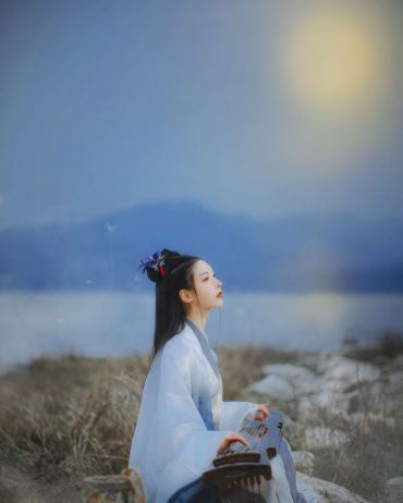 海底月