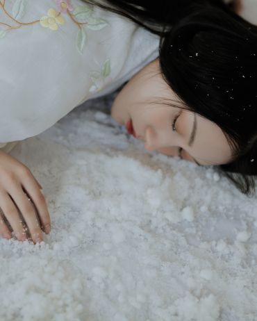 遥夜泛清瑟，西风生翠萝 &#8203;&#8203;&#8203;&#8203;