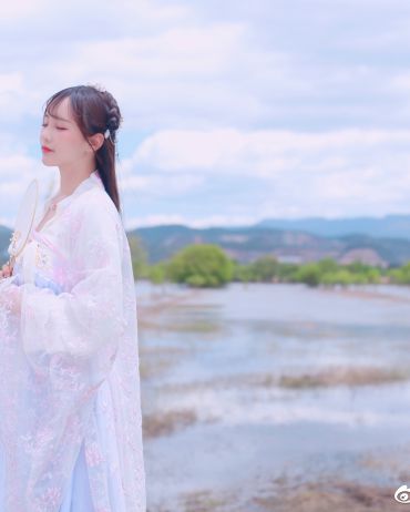 如花美眷          似水流年